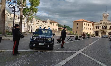 Viola il foglio di via obbligatorio: scattano i domiciliari per un uomo di 37 anni