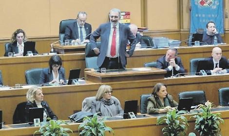 Bilancio, ecco il s&igrave;: ora pi&ugrave; investimenti