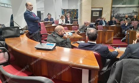 Maggioranza nel frullatore