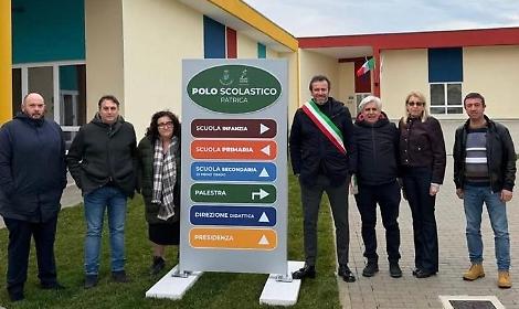 Taglio del nastro del nuovo polo scolastico