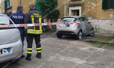 Boato a San Silvestro, l'esplosione danneggia un&rsquo;auto: indagini in corso