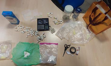 Un etto di droga in casa, arrestato uomo gi&agrave; ai domiciliari