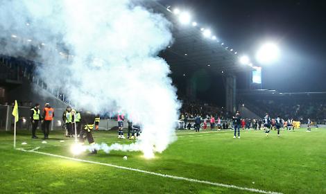 Vigili del fuoco feriti durante Frosinone-Pescara, si indaga