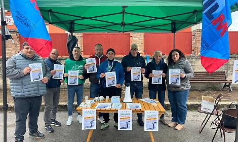 Crisi Stellantis, partito il volantinaggio per il mega corteo del 20 marzo