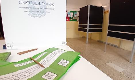 Referendum, exit poll: no in lieve vantaggio tra il 49 e il 53%