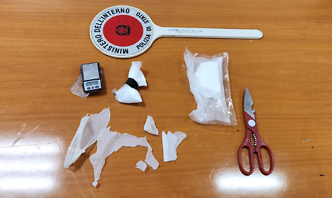 In casa con 134 grammi di cocaina: arrestato
