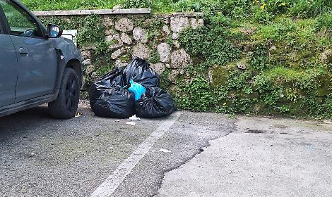 Controlli serrati contro l'abbandono dei rifiuti: individuato un uomo