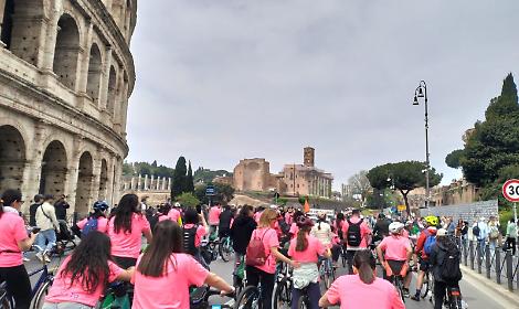 Roma si colora con Bicinrosa