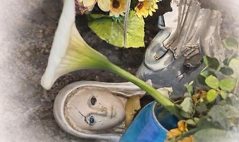 Don Pietro Jura: &laquo;A un atto di violenza rispondiamo con la fede&raquo;