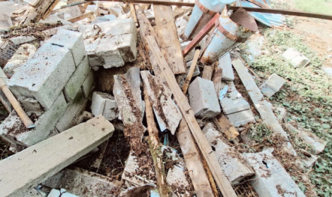 Cinque metri cubi di rifiuti interrati: denunciata una donna