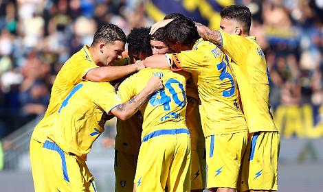 Pagelle Frosinone Carrarese: bene la difesa, Cal&ograve; glaciale