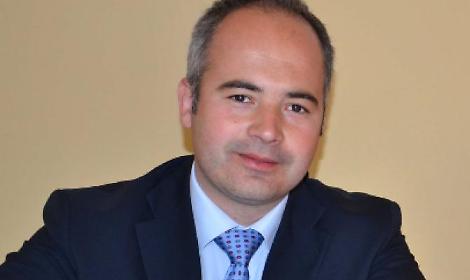 In gita a Bologna, professoressa colpita con un pugno in volto