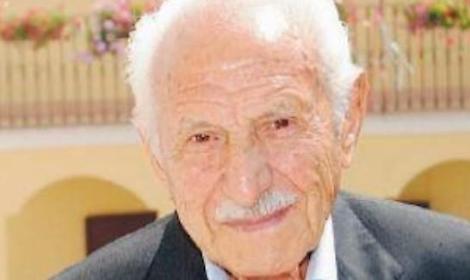 Nonno Ernesto spegne 101 candeline: l'abbraccio virtuale ad un uomo straordinario