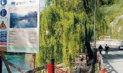 Marciapiede franato sul lungolago: in primavera gli attesi lavori