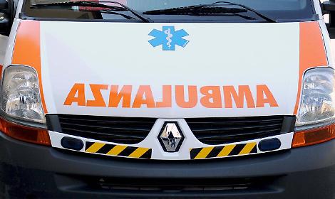 Violento schianto nella notte, feriti tre giovani: uno &egrave; grave