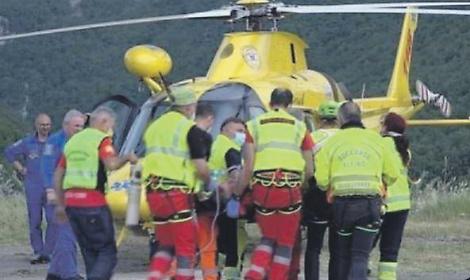 Precipita in un dirupo, ancora gravi le condizioni di Guerriero: ore di apprensione