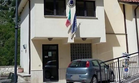 Campeggiatori abusivi. Pugno duro del sindaco: scatta il divieto