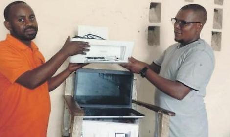 Donati computer e stampanti: la solidariet&agrave; arriva in Congo