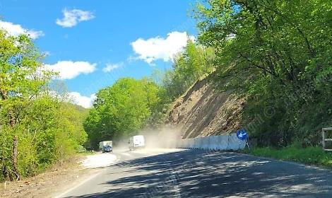 Regionale 666 interrotta da una frana. Ripristinata la circolazione