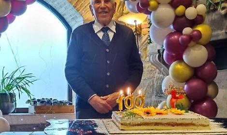 Festa grande per i cento anni di Antonio