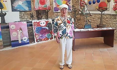 Gli occhi sul mondo del Castello Caetani. La mostra di Annita Mechelli