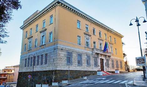 Ufficio anagrafe, lunghe file e sito non funzionante. La "denuncia"