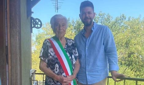 Nonna Maria compie 101 anni. Grande festa in tutto il paese