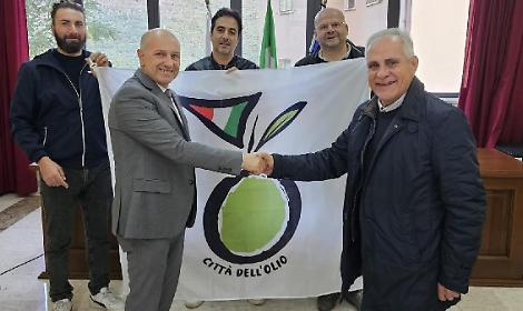 Esperia diventa &ldquo;Citt&agrave; dell'Olio&rdquo;. Il Comune riceve la bandiera