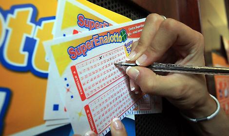 Colpo fortunato al Lotto: vincita da 6.250 euro con tre ambi e un terno