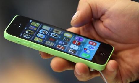 Finisce nuda su un sito porno