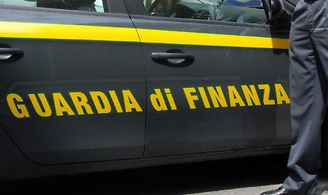 Castelli, ospizi abusivi: farmaci scaduti e cibi avariati. Anziani tra la muffa