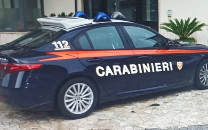 Minacce e molestie nei confronti di una coppia: scatta il braccialetto elettronico