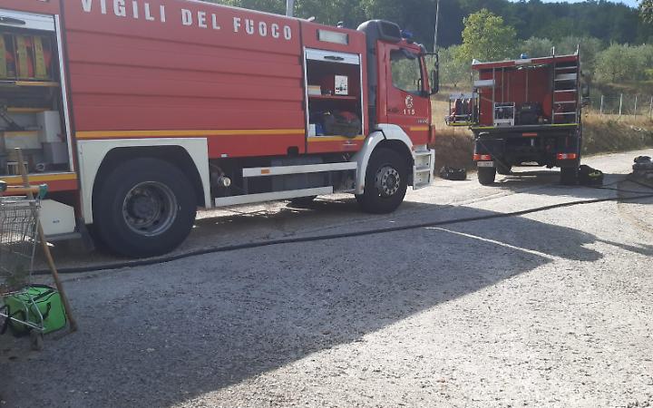 Principio d'incendio nella frazione Civita San Nicola. Disastro ambientale evitato