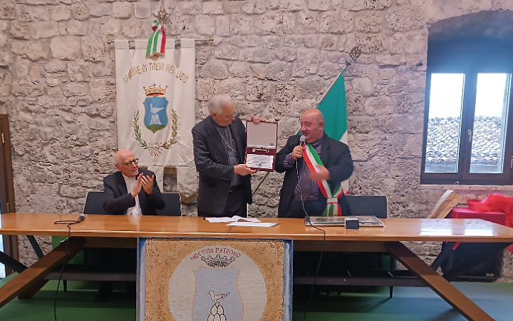 Consegnate le chiavi del paese al cardinale Zuppi