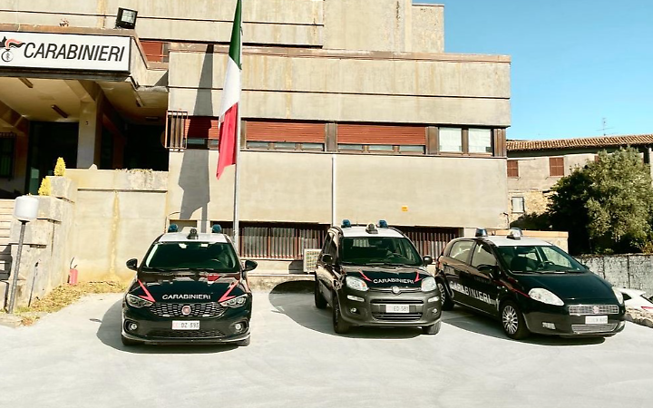 Viola ripetutamente le misure degli arresti domiciliari. Sessantasettenne finisce in carcere