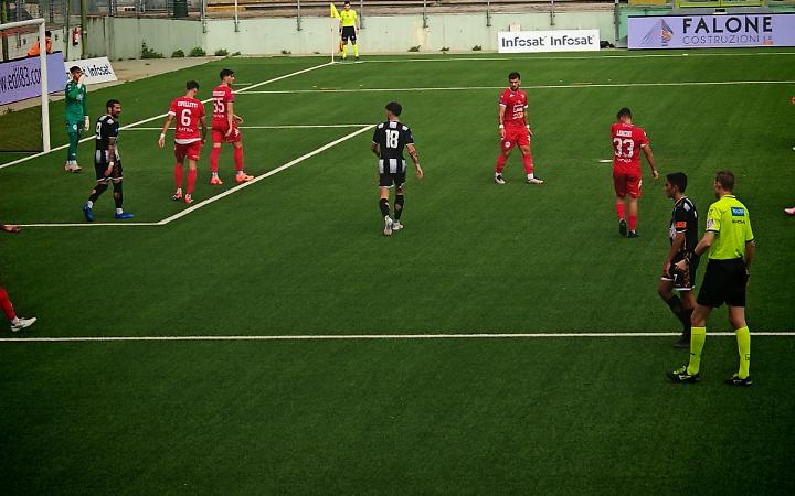 La capolista Teramo batte il Sora 3-0