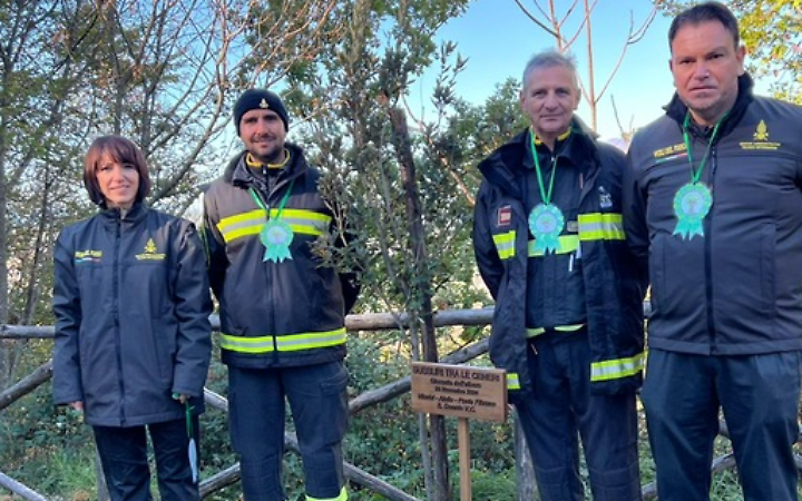 &ldquo;Sussurri tra le ceneri&rdquo;. I vigili del fuoco in campo contro lotta agli incendi boschivi 