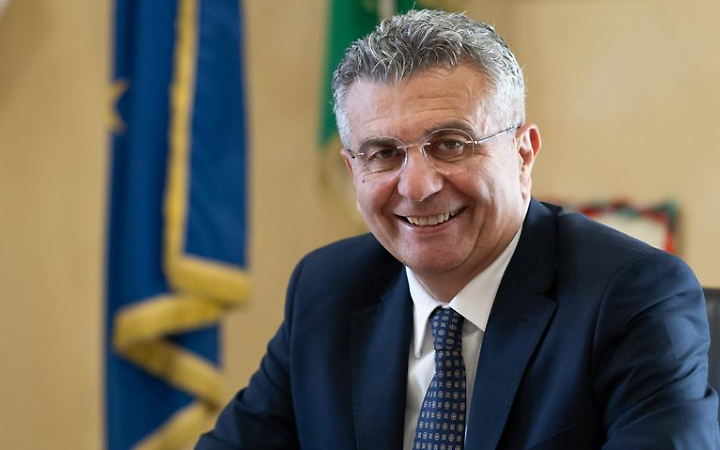 Tentativo di truffa ai danni del sindaco Salera: &laquo;Mi servono 800 euro&raquo;