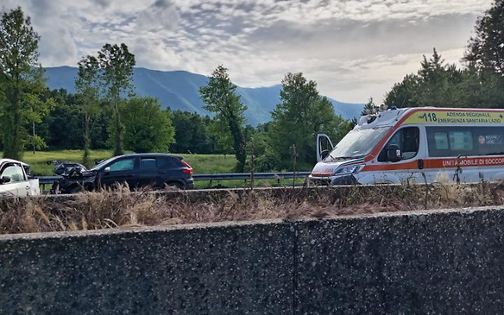 Incidente mortale per padre e figlio in A1. Scattano i rilievi