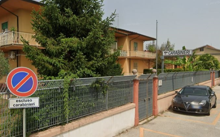 Minaccia e aggredisce la nuora. Divieto di avvicinamento per un'anziana