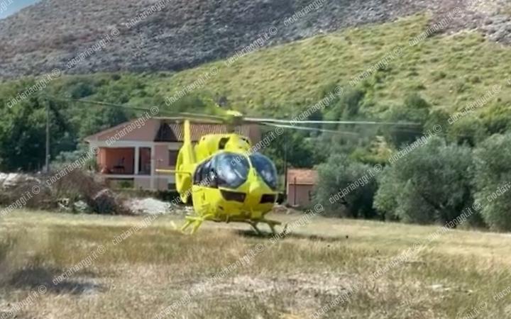 Si ferisce al volto con una smerigliatrice. Paura per un uomo