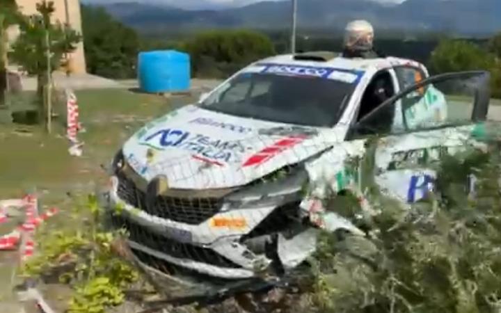 Incidente al rally di Cassino: auto fuori strada, ferito uno spettatore