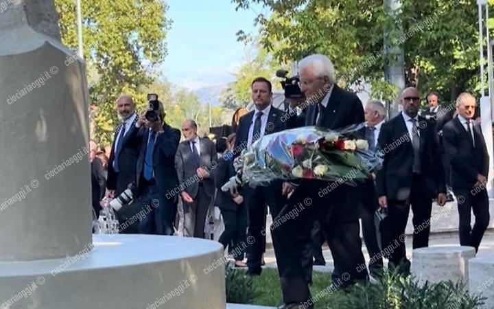 Il presidente della Repubblica Sergio Mattarella omaggia la memoria di Willy