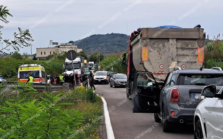 Scontro tra uno scooter e un'auto: ferito un carabiniere in localit&agrave; Ausente
