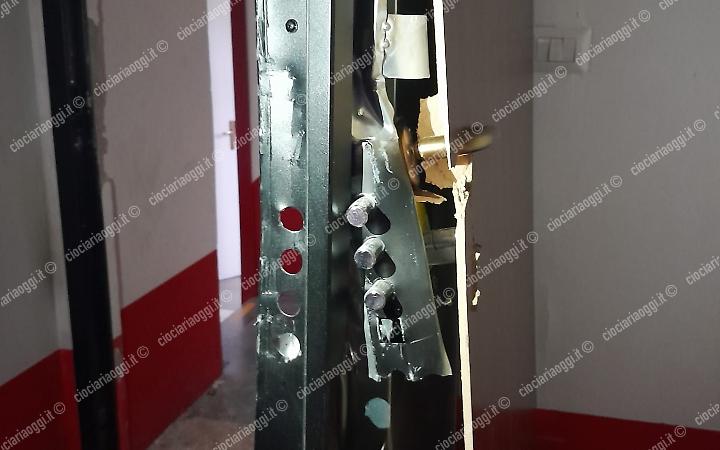 Furto di tablet e computer a scuola