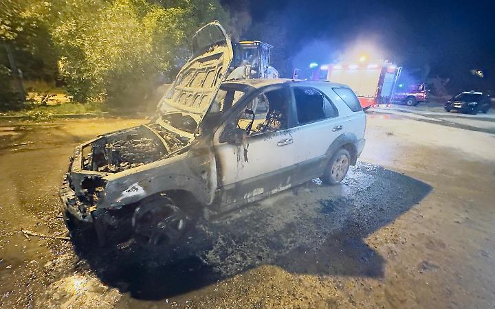 Auto del vigilante a fuoco. Paura in un'azienda
