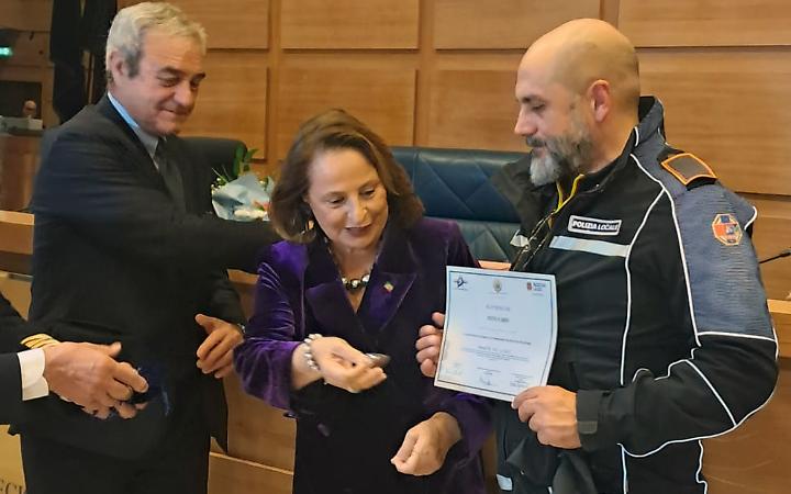 Polizia Locale con i droni: ad Arce un agente abilitato