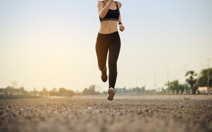 Correre per ritrovare il benessere: cosa rende il running la disciplina perfetta per mantenersi in forma