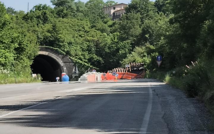 Superstrada. Slitta ancora la riapertura della galleria