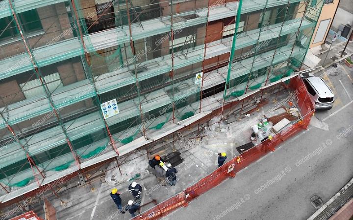 Operaio morto sul lavoro. Prime verifiche sul cantiere